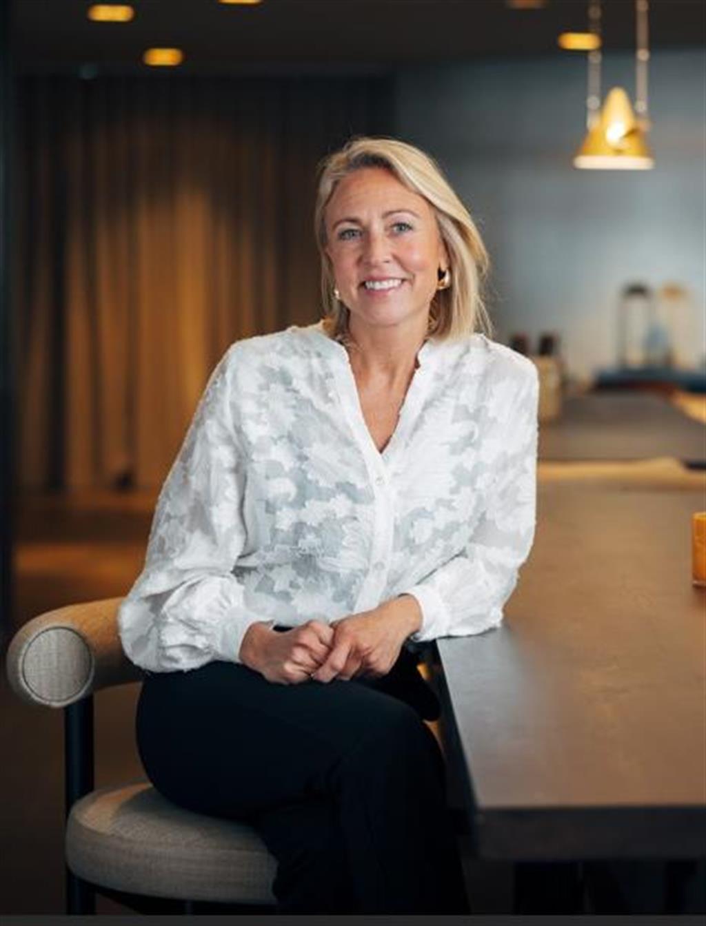 Sofia Larsson, Mäklare Svensk Fastighetsförmedling