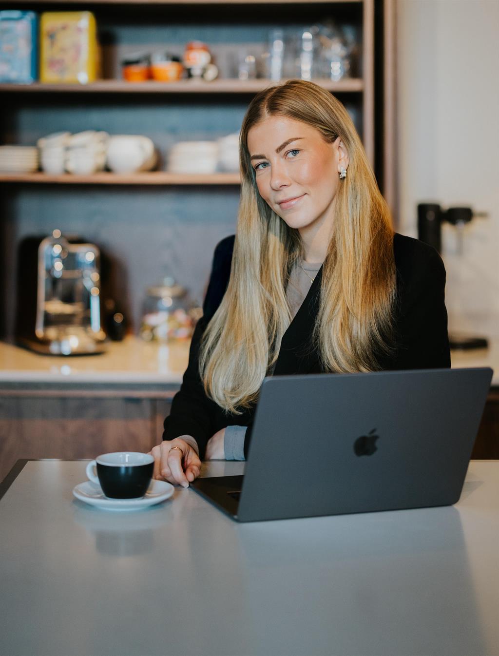 Jennifer Wengefelt, Mäklare Svensk Fastighetsförmedling