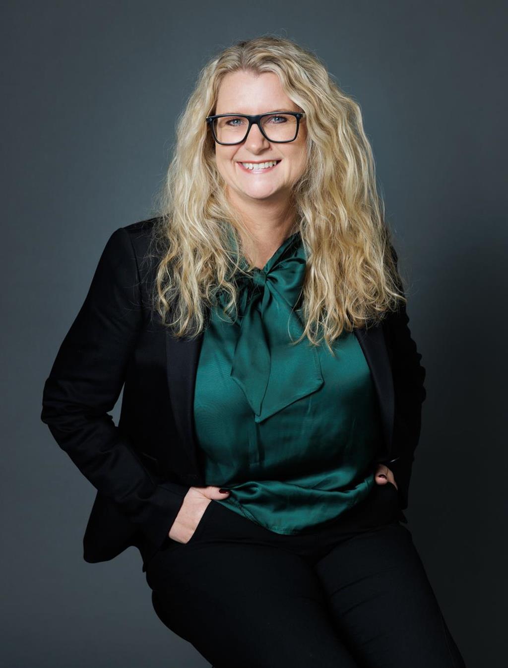 Ulrika Bernhardsson Cederfeldt, Mäklare Svensk Fastighetsförmedling