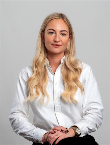 Fanny Wrennmark, Mäklare Svensk Fastighetsförmedling