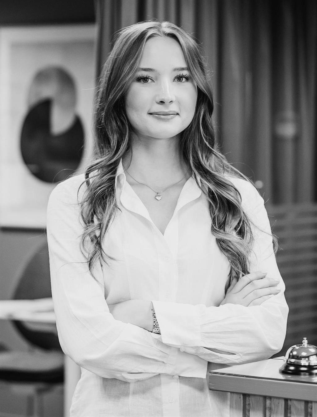 Josefine Färdig, Mäklare Svensk Fastighetsförmedling