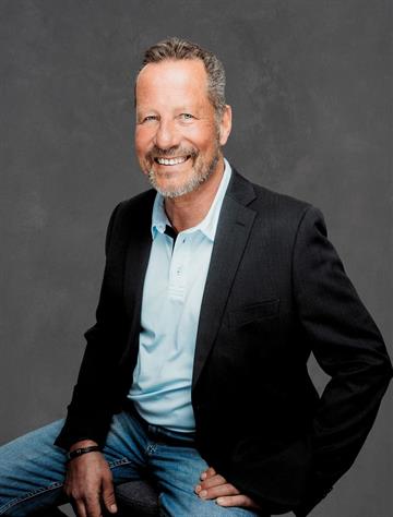 Peder Persson, Mäklare Svensk Fastighetsförmedling