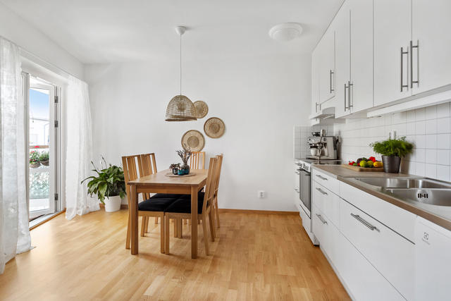 Plats finns för matbord för 4-8 personer