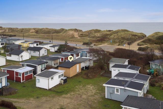 Laxöringen 1042B med bra läge nära stranden! 