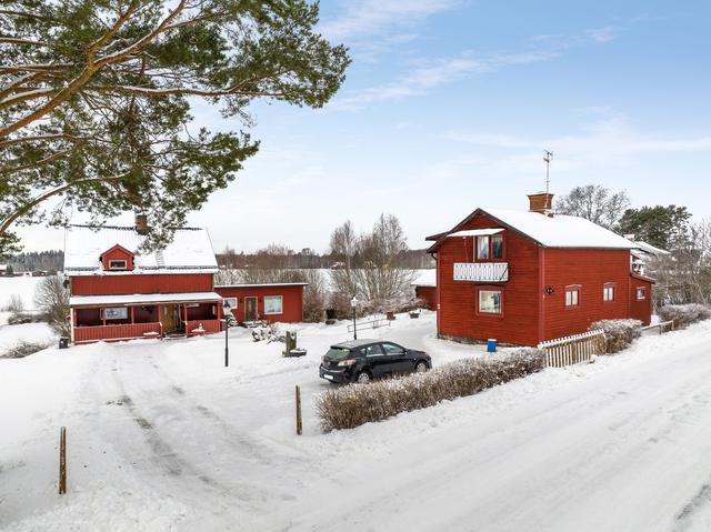 Välkomna till Myrbacka 9 och 11