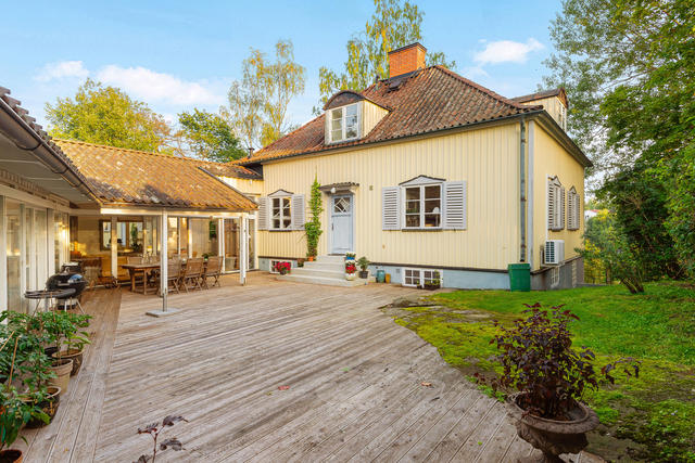 Varmt välkommen till Enrisstigen 1C i Lidingö