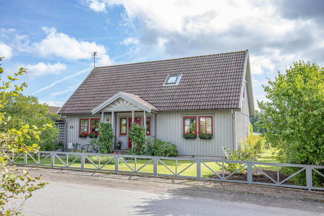 Ett fint och välskött hus i hjärtat av Ljungbyholm