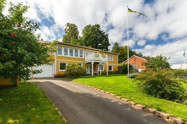 Välkommen till Centrumvägen 82, Tenhult
