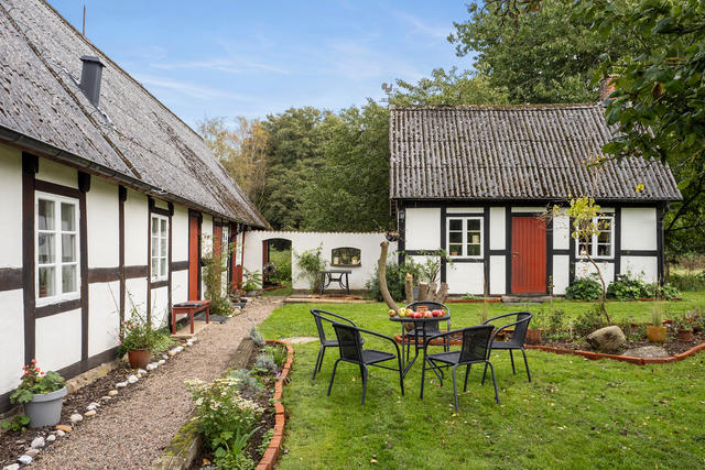 Härlig tomt och uteplats på baksidan av huset