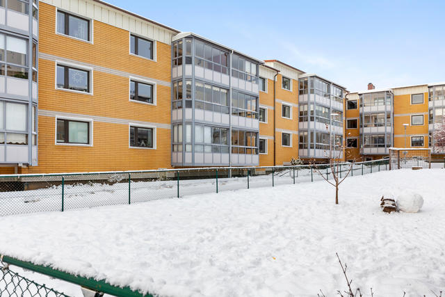 Balkong mot gården