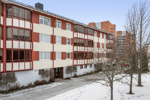 Ingång från gården.