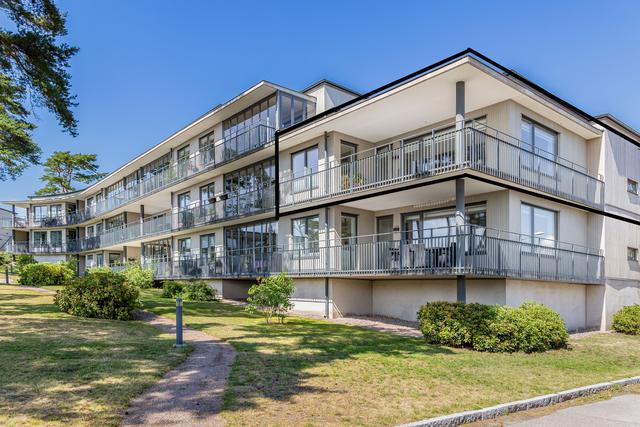 Stor uteplats med härlig utsikt
