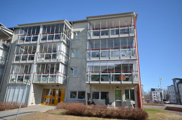 Exteriört - inglasad gavel, 2:a våningen