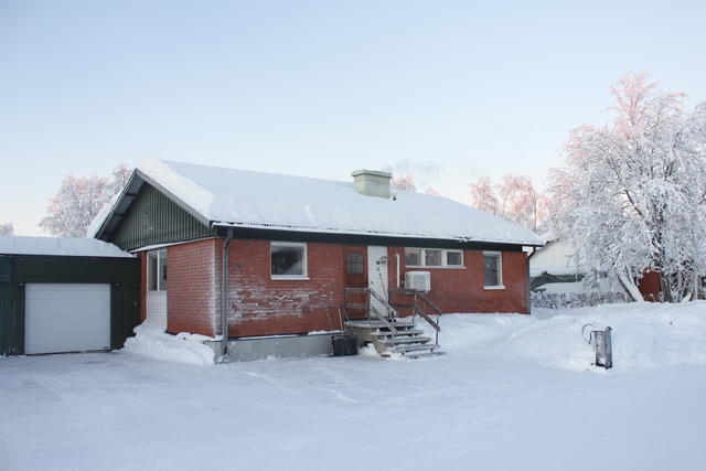 Gärdesvägen 23 på omtyckta Lombolo. Barnvänligt kvarter utan genomfartstrafik