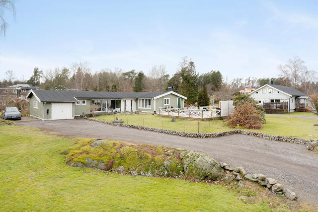 1-plans villa med hörntomt