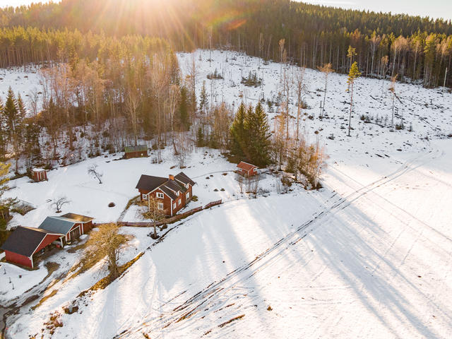 Ett hus med helt ostört läge!