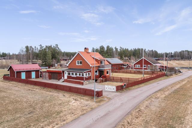 Välkommen till Övre Tjärnavägen 34!