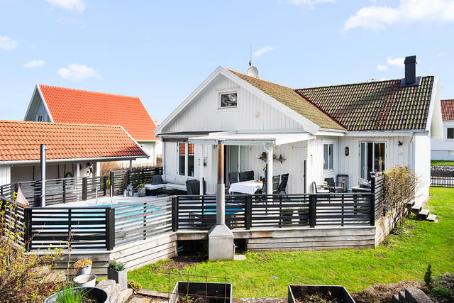 Välkommen till Kapelle och denna villa som har allt man kan önska sig.