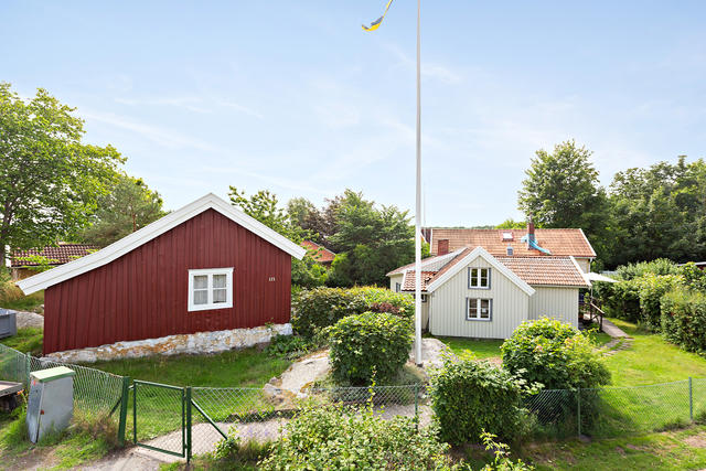 Välkommen till denna charmiga lotsbostad på Brännö!