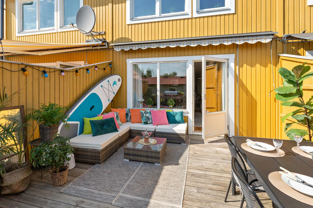 Altan med plats för både familj och vänner