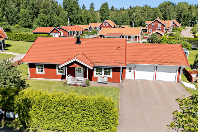 Välkommen till Skräddarbackens byväg 2B!