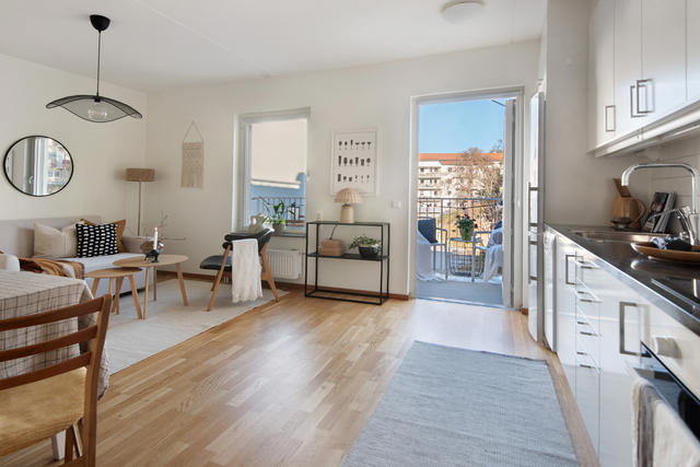 Ljust och tyst mot gård