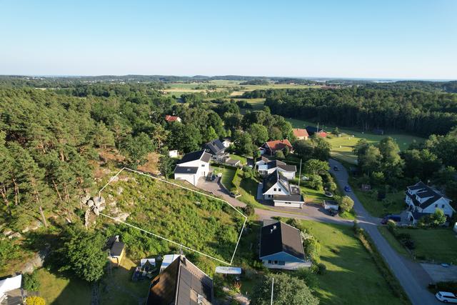 Översiktsbild med ungefärliga tomtmarkeringar