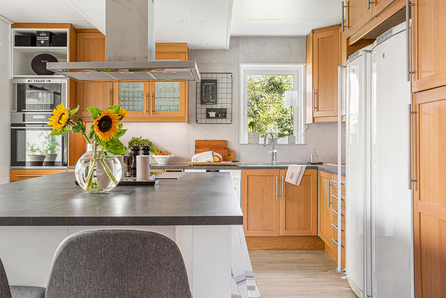 Köksö med induktionshäll