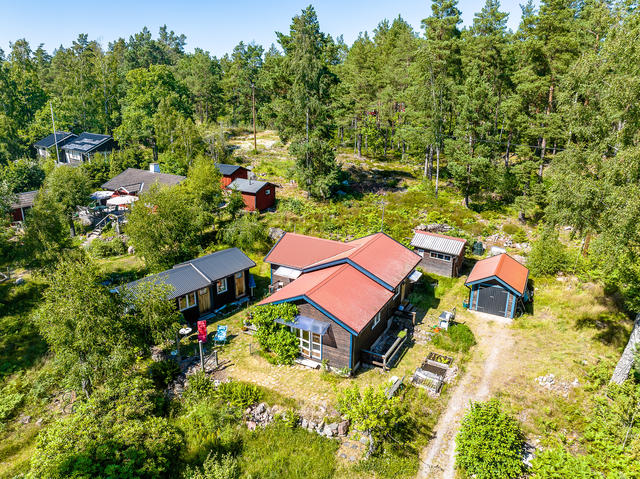 Varmt välkommen till Lilla Rätös tomt 121