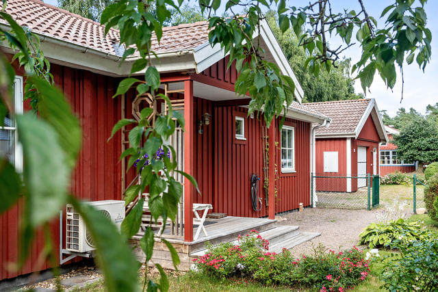 Välkomnande entré - din oas i naturen!