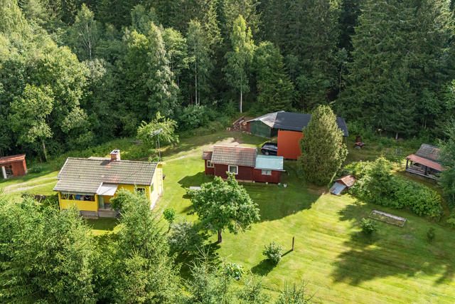 Vy över fastigheten