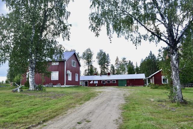 Mukkavaara 6. Charmig gård 5 mil från Gällivare 