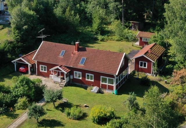 Bostadshuset med sidobyggnader