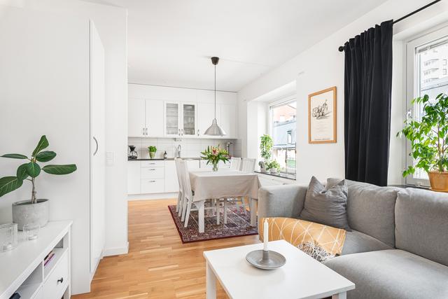 Plats för både soffa och matsalsbord