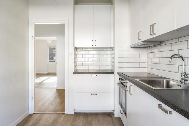 Varmt välkommen till fint renoverade Herrgårdsgatan 31A!