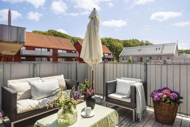 Mysig solterrass på Seglarängsvägen 25D!