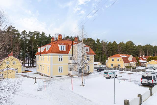Välkommen till en kvadratsmart och välplanerad lägenhet med hög standard och centralt läge i Leksand