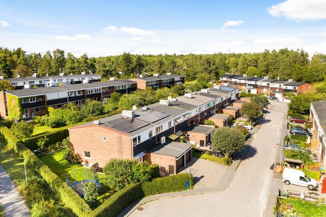 Varmt välkommen till Mastvägen 16 på Bo Gärde i Lidingö