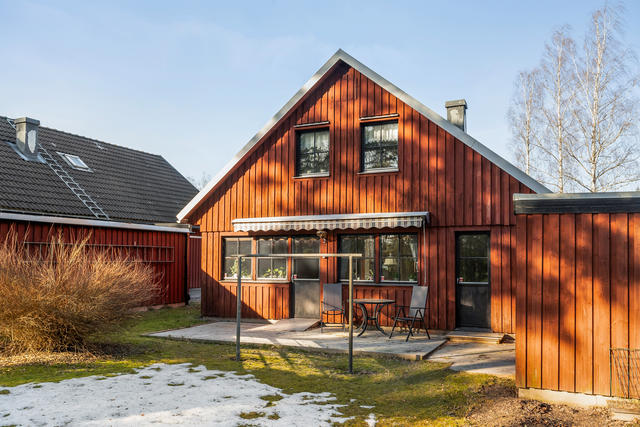 Altan, uteplats på husets baksida