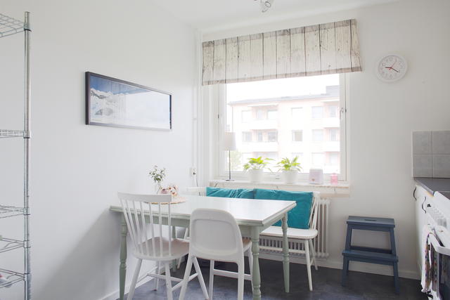 Plats för matbord vid fönstret