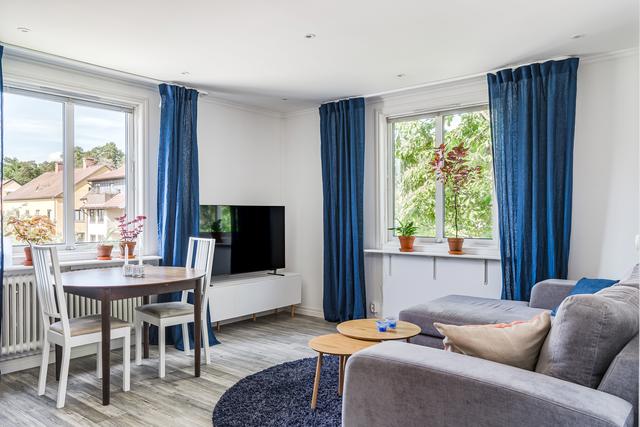 Fönster i två väderstreck