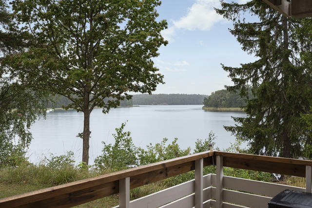 Fantastisk utsikt från stora altanen