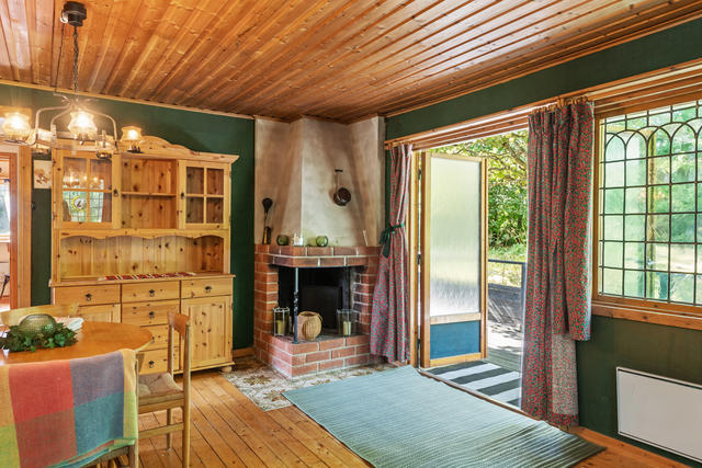 Vardagsrum med utgång till den härliga altanen. 