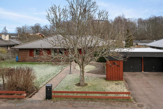 Välkommen till Operettvägen 6,  en stor enplansvilla i Forssa!