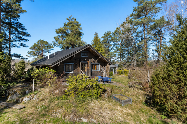 Hallonsveden 16