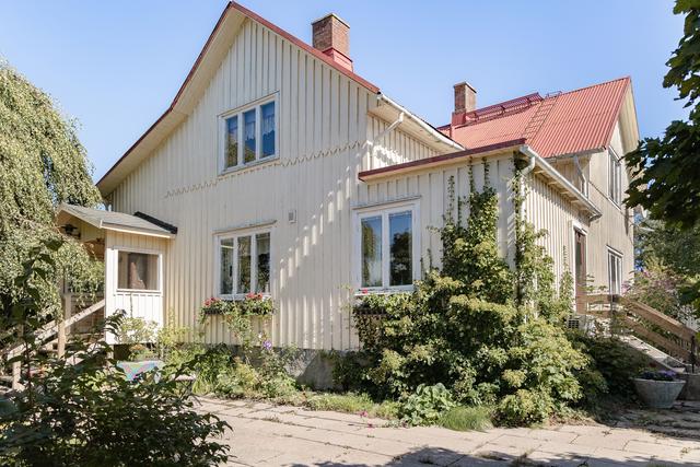 Töringe Grubbagård, en riktig Villa villekullavilla.