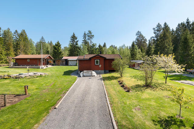 Bredsjön Sjövägen 24, Norrtälje | Svensk Fastighetsförmedling