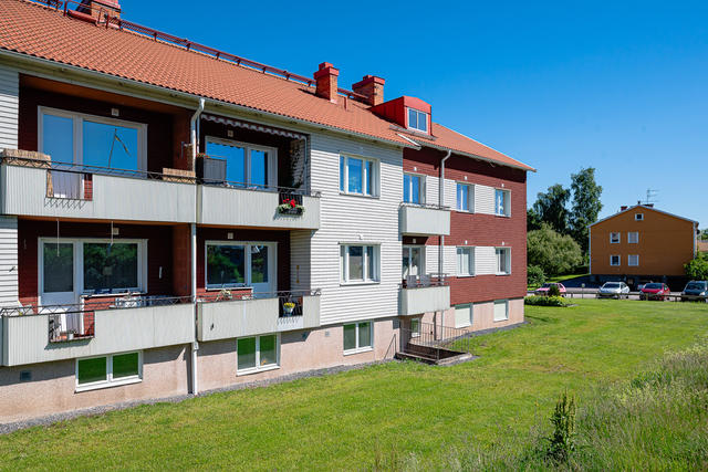 Varmt välkommen till Landsvägsgatan i Sköldinge!