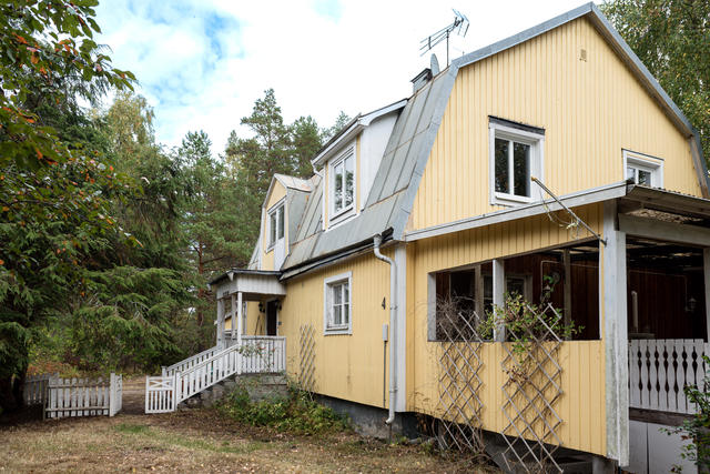 Södra Åsvägen 4.