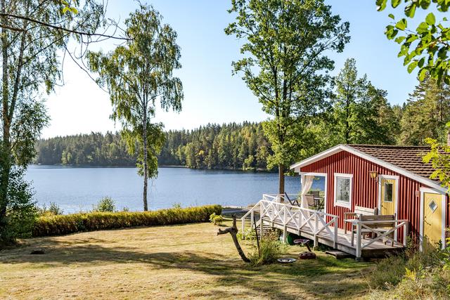 Välkommen till Humledalsvägen  Örhammarstrand 15!